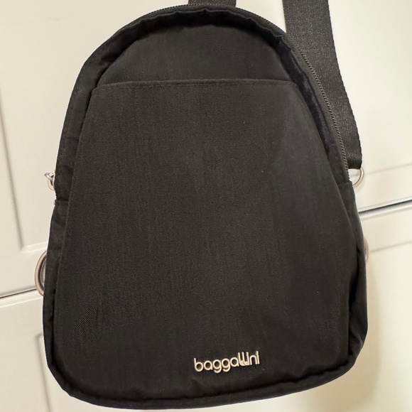 Baggallini Black Double Zip Mini Sling Bag. NWOT - Picture 8 of 11